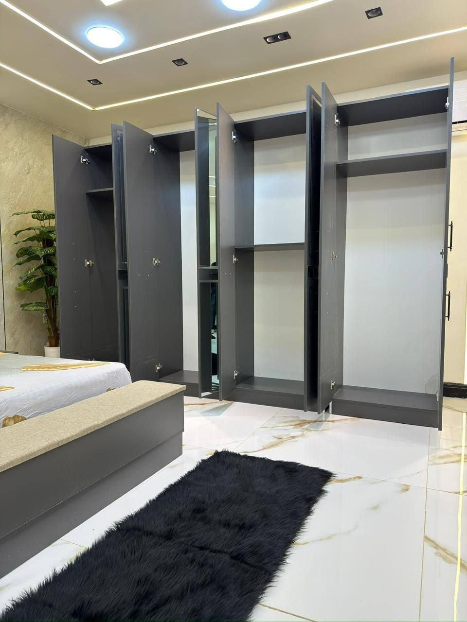 *موديل            5007            الرصاصي*

*10 قطع          كنتور ملحق  🎁  300*      
✅ السرير مخزن 
✅ الميز تواليت الضخم
🥇  
✅ شغل ممتاز 
✅ المصنع الأصلي   
✅ قياسات ضخمه 
توصيل بغداد مجانا 
اطراف 20 الف 
محافظات 100 الف


**إذا كنت صاحب هذا الإعلان وتريد حذفه لأي سبب، رجاءا أرسل رسالة إلى الدعم الفني**