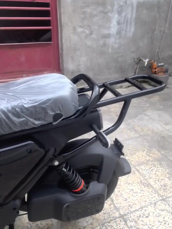دراجه شحن 
6 بطاريات +ضمان بطاريه 
لايت عادي + فول لايت + اشاره 
سرعه ٤٥ حقيقي 
سماعه بلوتوث + تكدر تشحن تلفونك عليه 
مستعمله شهرين ونضيفه
تمشيك 50 كيلو بل شحنه الوحده  
مستخدمه عله كد روحه للشغل ورجعه 
سعره 5٧٥ وبيها مجال بصيط


**إذا كنت صاحب هذا الإعلان وتريد حذفه لأي سبب، رجاءا أرسل رسالة إلى الدعم الفني**