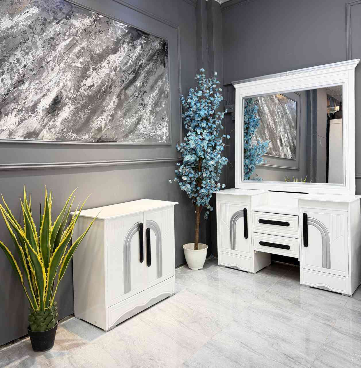 ♡ ان هذا لرزقنا ماله من نفاد ♡

السعر // 950

🔅تفاصيل الغرفة المرمري  ....

 خارج ٤ملم ام دي اف 🔺
وداخل صاج ٣ملم 
صبغ حراري  درجة اولى 

عدد القطع  ٧ قطع 😍
🔺1 //جرباية  قياس  ١٦٠ × ٢٠٠ 
🔺//ميز جانبي ايسر قياس ٥٠
🔺2// وميز  جانبي  قياس ٥٠
🔺3// زاوية ارتفاع مترين عرض ٨٠
🔺4// وميز بلازمه  
🔺5//وميز مراية ارتفاع مترين عرض ١٢٠
🔺6// وكنتور ٦ باب  ارتفاع مترين و١٥ طول ٣ متر و١٥

القطعه الثامنة حسب الطلب شازلون
سعرها ٥٠ الف ❤️

(توصيل مجاني مركز بغداد )
التوصيل يشمل الشد مجاني 🔥
(اطراف ٥٠)
باقي المحافضات حسب البعد
شازلون سعرها ٥٠ الف
شازلون مخزن ٧٥ الف


**إذا كنت صاحب هذا الإعلان وتريد حذفه لأي سبب، رجاءا أرسل رسالة إلى الدعم الفني**