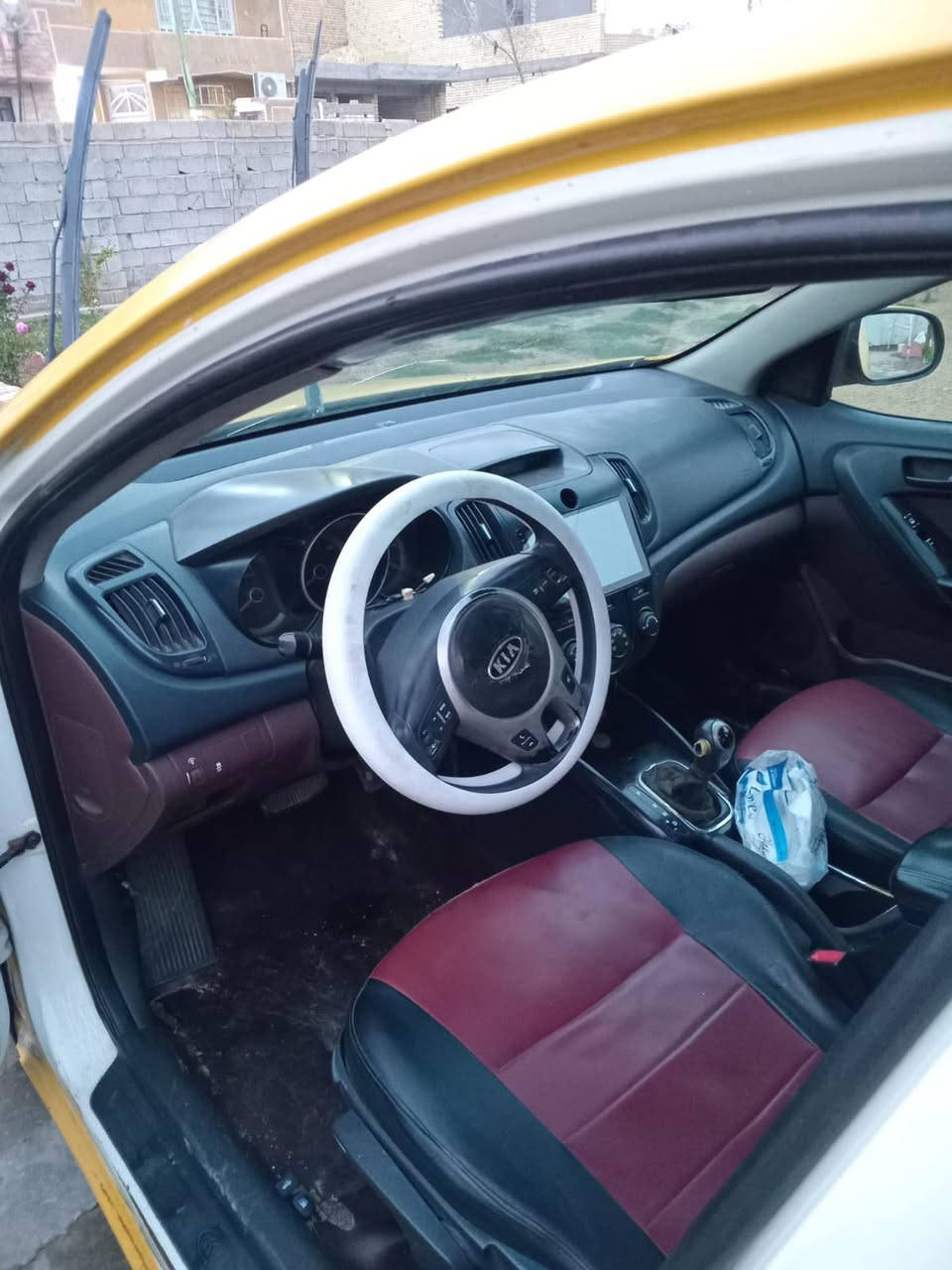 أسلام عليكم حبايب فورتي مديل 2011وارد أمريكي مكينه دوش الحادث بجم مكينه كايمه باقي التفصيل اتصل علا راعيه وهوه يفهمك السعر 38وبيها مجال  راعي السياره متوفي***********
