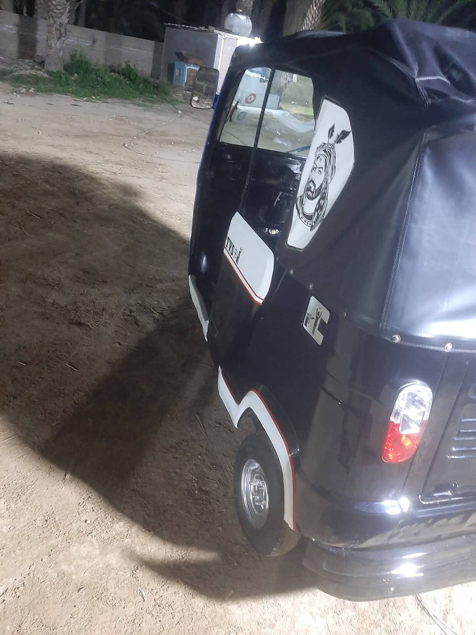 إسلام عليكم تكتك  TVS سعر ٣ملاين وربع تفاصيل خاص مكاني ناصريه قضاء غراف ***********
