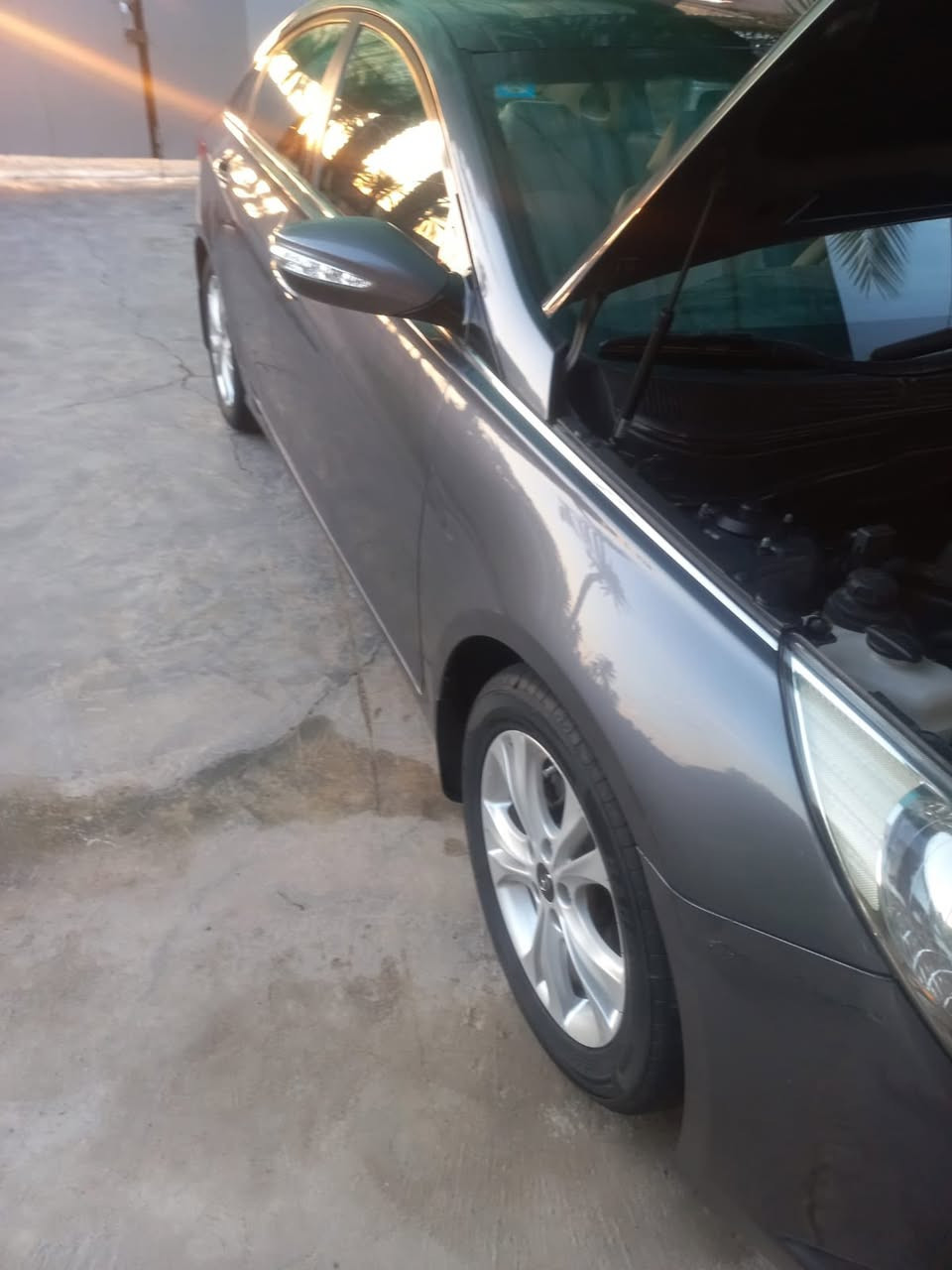 سلام عليكم سوناتا 2012رقم بغداد انگليزي بأسمي مكفوله بيه ملاحظات بسيطه موضحه بالسونار سياره فول عده البصمه كشن كهرباء أشاير مري ومري شفط حساس خلفي بگ لايت لد سياره ماشيه 75الف رقم التلفون ***********السعر 135
