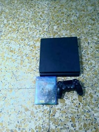 بلي فور للبيع سلم نص تيره كامل ملحقات جوستك وقرص GOD OF WAR جزء الرابع...