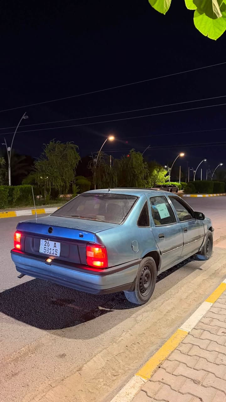 اوبل فكترا موديل 1991  صبغ عام
سنويه وهزه لل 31 رقم جديد. تدفئه 
صدر جديد سياره كلشي ما ناقصها 
بأسمي وشرط التحويل 
سعرها 37 ورقه 
***********
