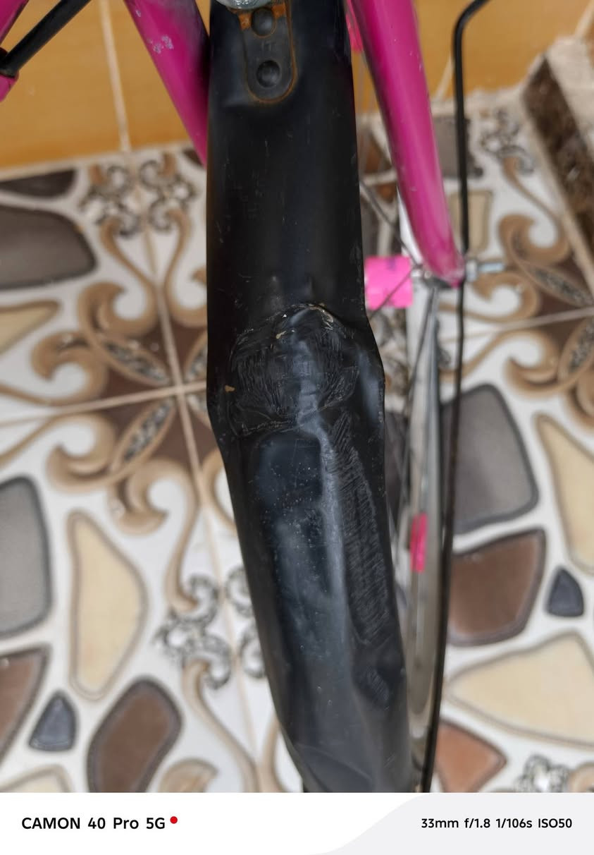 السلام عليكم باسكل شركه ليدز للبيع باسكل نضيف لباسكل ماصر شهر نازل من لحاويه لباسكل مابي اي عيب عيبه لوحيد لجاملغ مضروب مثل ماموضح بل صوره او مراوس بيدي او سانتوس مكاني ديالئ بعقوبه ام لكرفس سعر 100وبي مجال


**إذا كنت صاحب هذا الإعلان وتريد حذفه لأي سبب، رجاءا أرسل رسالة إلى الدعم الفني**