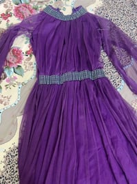 فساتين • قياس 42-44 • بنفسجي 38
