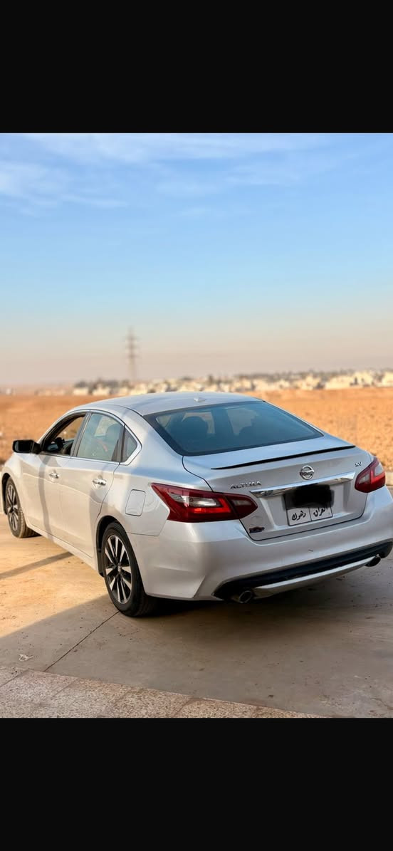 نيسان التيما موديل 18  صبغ جاملغ خلفي فقط جهة النفر  ماشية  160 مكانتين بارد الباقي مكفول  مكينة وكير بشرط سيارة جاهزة مكاني الموصل  الايسر     واتس اب            السعر  ١١٥ ومجال بسيط***********  زين ***********
