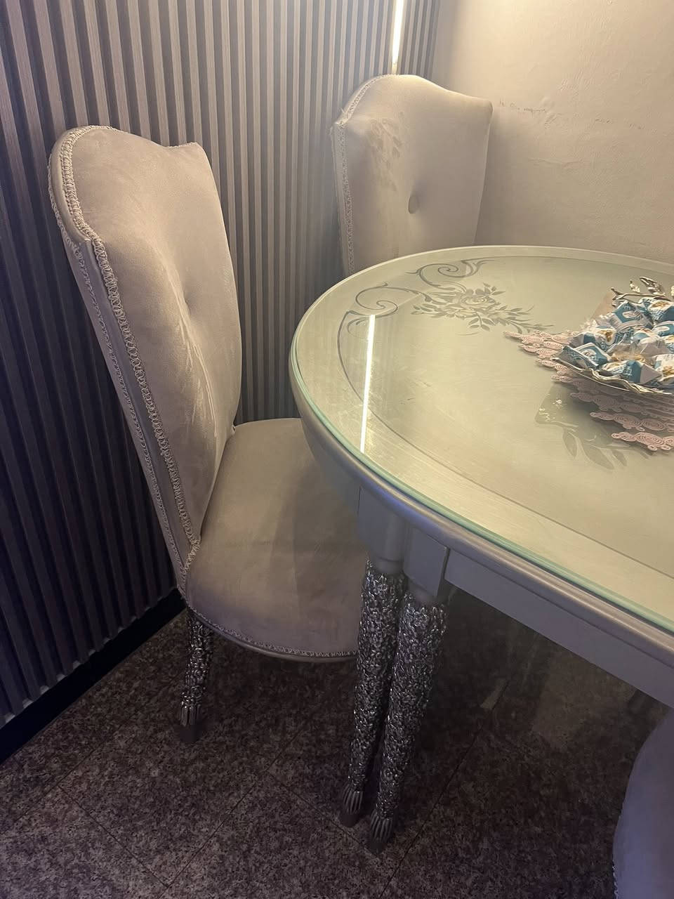 ميز طعام اخو الجديد زيونه ماكو توصيل


**إذا كنت صاحب هذا الإعلان وتريد حذفه لأي سبب، رجاءا أرسل رسالة إلى الدعم الفني**