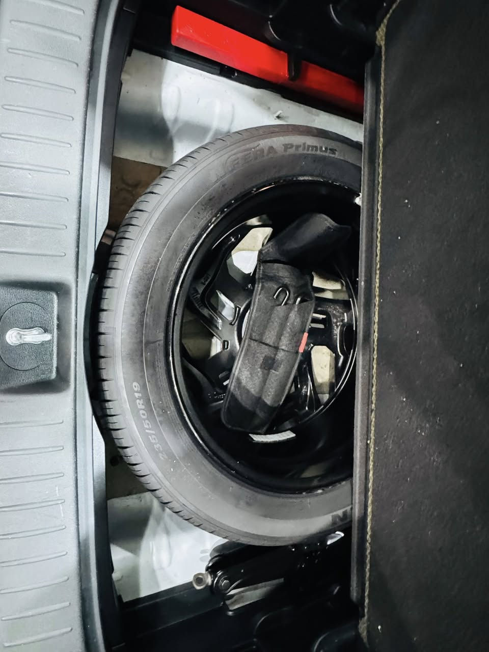 السلام عليكم للبيع كيا سبورتج موديل 2022بيسك سياره  ماشيه 37 الف السياره مكفوله سونارهة مرفق مع صور مكانهة بغداد حي العدل 
السعر 216 ورقه وبيهة مجال للشراي 
***********
