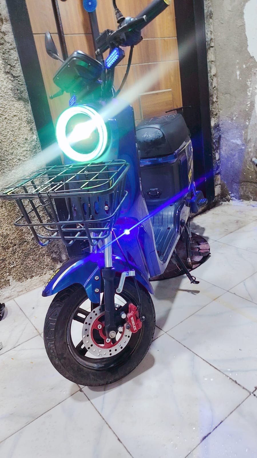 دراجه شحن R9 للبيع 
سعرها ب 425 الف وبيها مجال 
مكاني بغداد الدوره الصحه 
***********