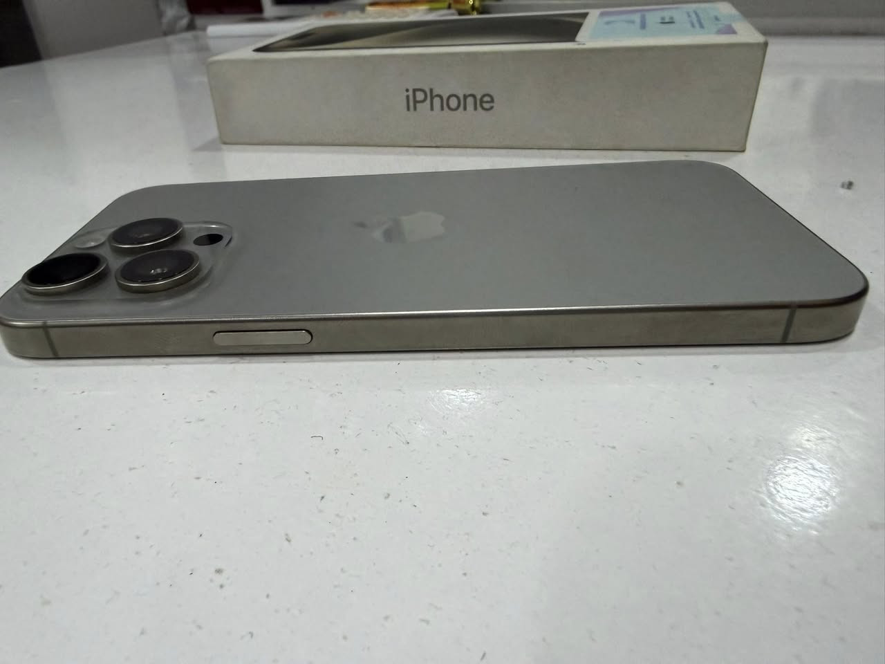 آيفون 15برو ماكس بطاريه 89ذاكره 256  جهاز فقط بس الكرتون موجوده نضافه 100/100زلخ مايي استخدام شخصي سعره مليون 1٥٠بي مجال بغداد لعبيدي ***********
