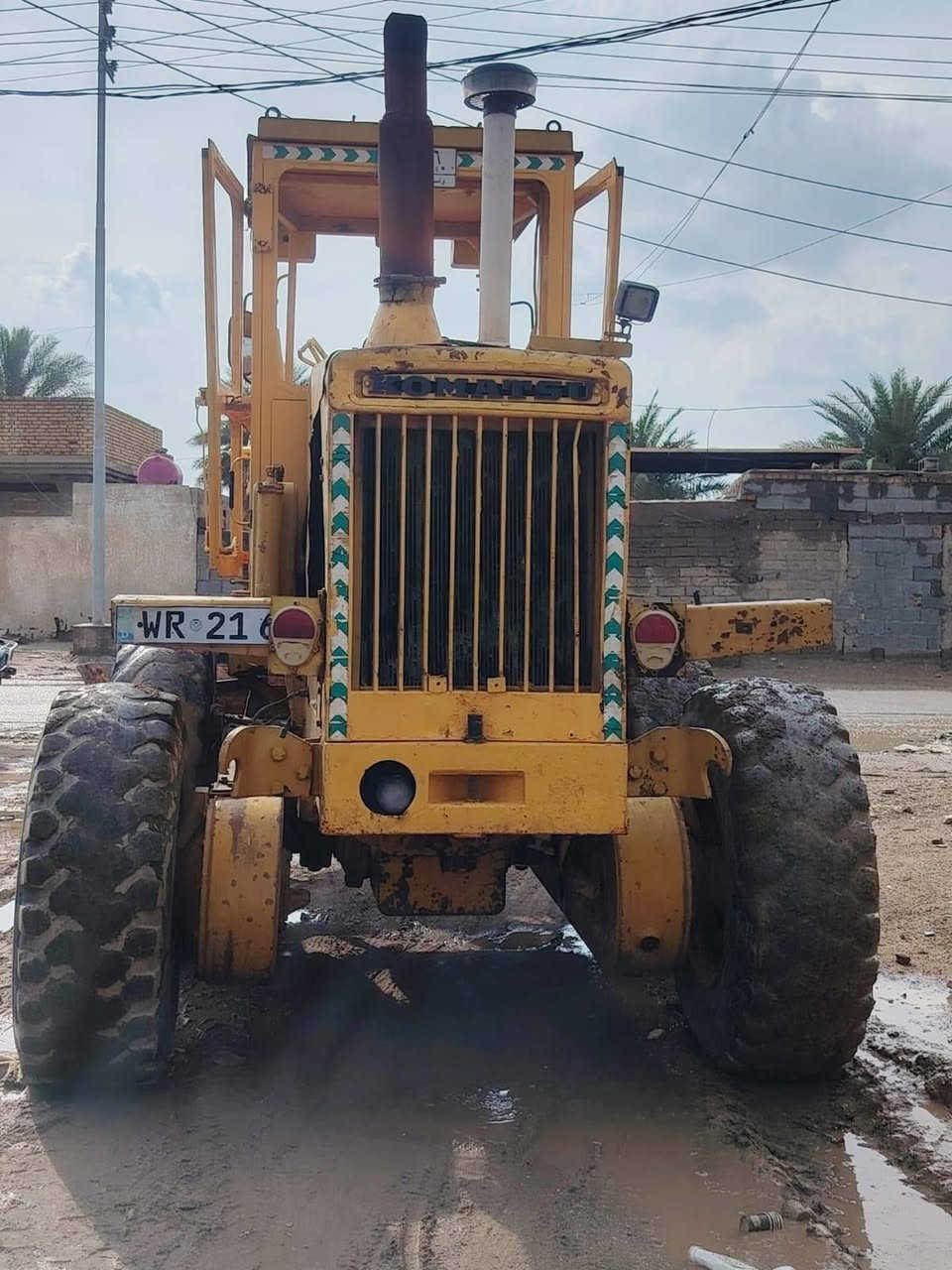 السلام عليكم كريدر كوماتسو للبيع كفاله عامه مديل 1998 رقم واسط ثاني يوم تحويل مكينه مكفولة السعر 24 مليون أي استفسار عن الرقم ***********
