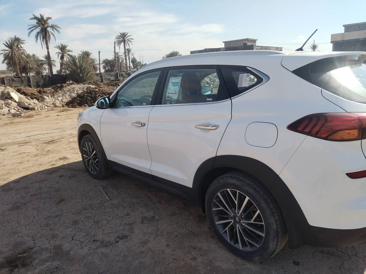 اللهم صل على محمد وآل محمد الطيبين الطاهرين
توسان ٢٠١٩ خليجي..
سيارة مكفوله والسونار مرفق بالصور
محرك ٢٠٠٠ /تبريد قطعتين/ ماشيه ٩٥ الف/
٥ عدسات لايت زنون / تخم تاير جديد/ سنوية باسمي ٢٠٢٩/ رقم بابل/ داخل صاج / تحكم ستيرن/ اشارة مري وشفط/ ارضية جلد /فول مواصفات عدا البصمه .
بيه شخط بالبنيد شبر فقط  وباب السايق موضح بالسونار 
والي ياخذه بالعافيه عليه وشايف كل الخير
مايعجبك المنشور علق يا الله..
السعر١٩٢ $
وبيه مجال للشراي
***********
مكان السياره بابل /جبله
