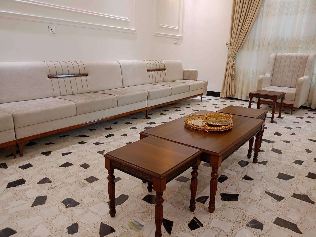 يعلن معمل الريان للتخم والديوان عن تخفيض بنسبة 5 -/- في الأسعار بمناسبة قرب حلول شهر رمضان المبارك والعرض ساري لنهاية شهر رمضان المبارك 
تخم وديوان حسب الطلب بالالوان والقياسات بلوك اسود اسفنج مميز خشب جام روسي 
العنوان الكفل الشارع الرئيسي قرب مستشفى الكفل مقابيل علاء ابو الإنشائية للاستفسار الاتصال على الرقم *********** واتساب
