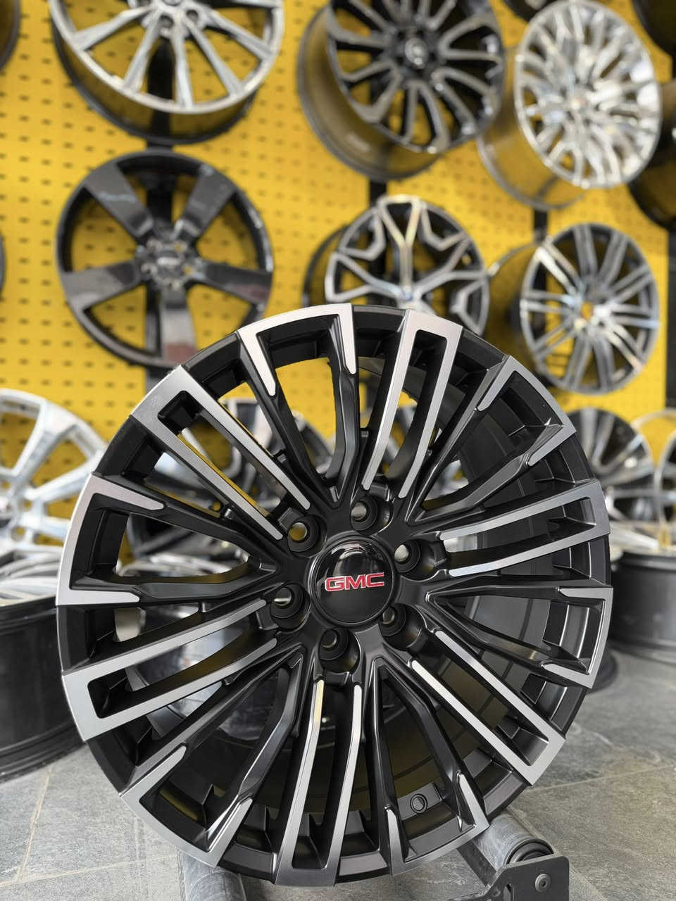 سلام عليكم
الاطارات ويل جيئمسى 

موجودة 

حجم20

موديل 2025

مال موديل جديد 

GMC 

مال جيئمسى  موديل جديد 2025

ويل جديد 

الاطارات جديد 

***********

اسعار دذلى واتساب***********
