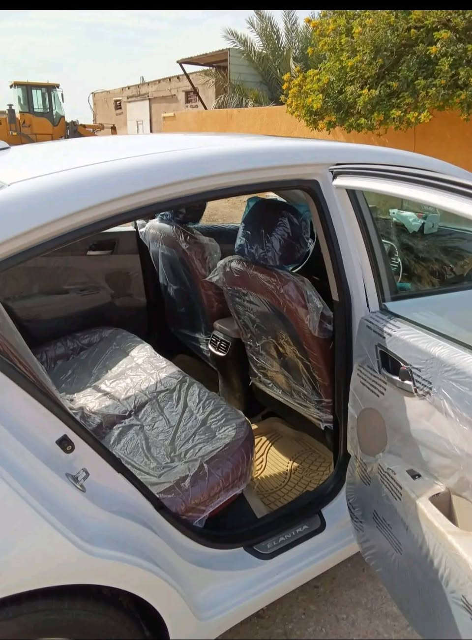 السلام عليكم 

النترا جديده موديل 2020
الشكل المقدس 💯 
فول مواصفات 1/1 ام صاج 
مواصفاته حساسات أمامية خلفيه فتحه من فوق ويل 17 اريل نفكيشن GPS جنطه ذكيه بصمه عدد 2 كشنات جلد اصلي تحكمات وبيه موصفات هواي رقم واسط الدولي  ....

سعر خاص ...
رقم *********** 
مكان : كوت - الدجيلي
