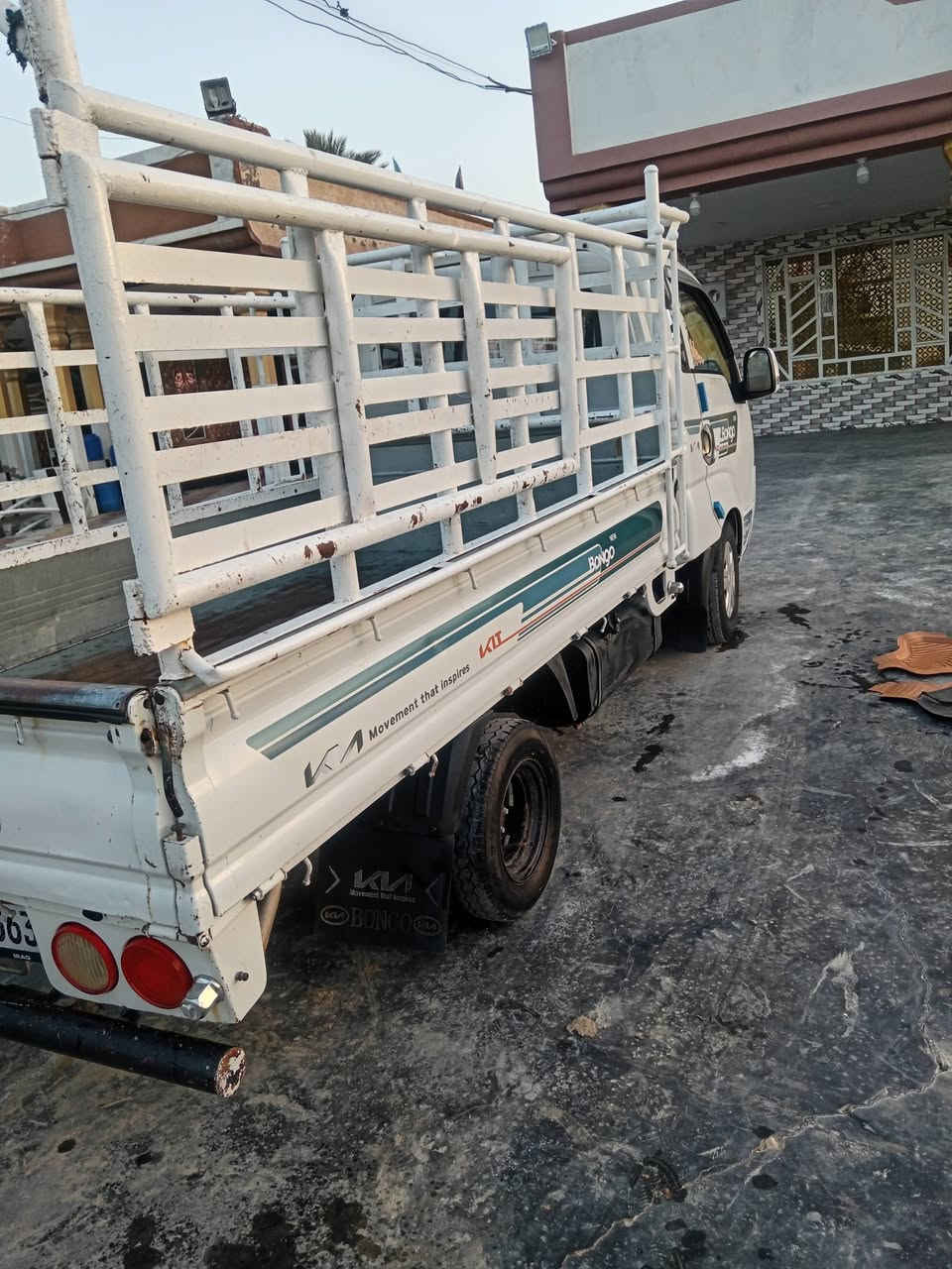 كيه بنكو للبيع موديل 2018 كفاله عامه كير مكينه كفاله
رقم بغداد جاهزه مكاني بابل مشروع المسيب
السعر 135 وبيهه مجال 
للاستفسار ***********
