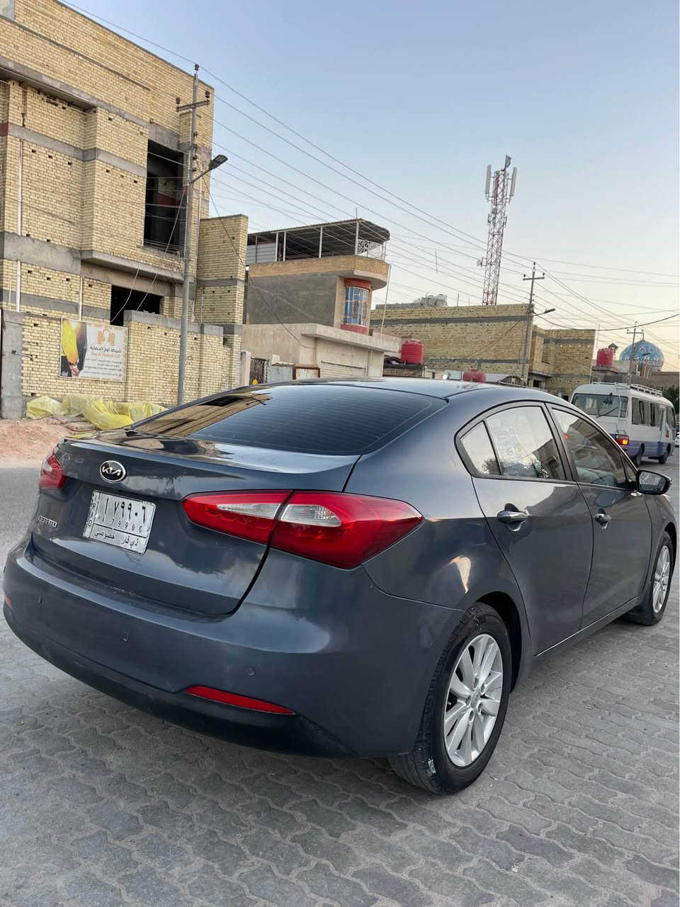 للبيع كيا سيراتو موديل 2016 وارد خليجي بصره تحويل ثاني يوم سنويه 27 مواصفات نص فول مراسات شفط تحكم ستيرن جهتين شاشه كامره لايت خلفي LED شياره جديده وجاهزه مابيهه اي نقص محرك 1600 دوش كير تبريد حداده تخم تاير كله جاهز ماكو اي نقص ابد السياره كفاله من الضربه والتبديل بيهه صبغ حزام جماليه اثر شخوط ودحجات ماكو اي حادث قوي السعر 102 وهاذا رقم صاحبهه *********** البصرة, العراق
