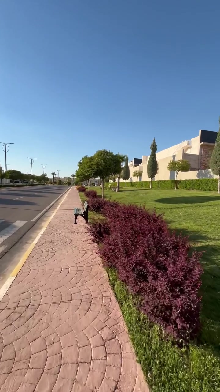 Lana City ✨
يُعدّ مجمع لانة ستي من أجمل المجمعات السكنية الحديثة في أربيل، حيث يجمع بين الفخامة والهدوء والخدمات المتكاملة 🏡🌿 يتميز بموقعه المميز وتصاميمه العصرية وأجوائه العائلية الراقية، ليمنح السكان أسلوب حياة مريح وآمن 💫

أما خضراء لانة ستي 🌳🍃 فهي عنوان للجمال والراحة، حيث تنتشر الحدائق والمساحات الخضراء التي تضفي أجواءً هادئة ومنعشة 🌸🌼 لتجعل كل لحظة داخل المجمع مليئة بالسكينة والطبيعة الجميلة 🚶‍♂️☀️

بيوت + شقق 
بيع _ ايجار 
***********

