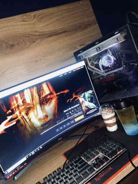 السلام عليكم pc نضيفه شخط مابيه 100% للبيع موصفاته :
Processor  Intel(R) Core(TM) i5-10400F CPU @ 2.90GHz   2.90 GHz
Installed RAM 16.0 GB 
Storage 1T SSD 128GB
Graphics Card NVIDIA GeForce RTX 2060 SUPER (8 GB)
اداءه بالعاب فول فريماته ينطيه اقل شي 120فريم
——————————
وياه شاشه من AOC 165Hz مقوسه مرتبه حيل والوانه طبيعيه 
سعر شلع 700الف  مكاني بغداد زعفرانيه 
رقمي :***********
