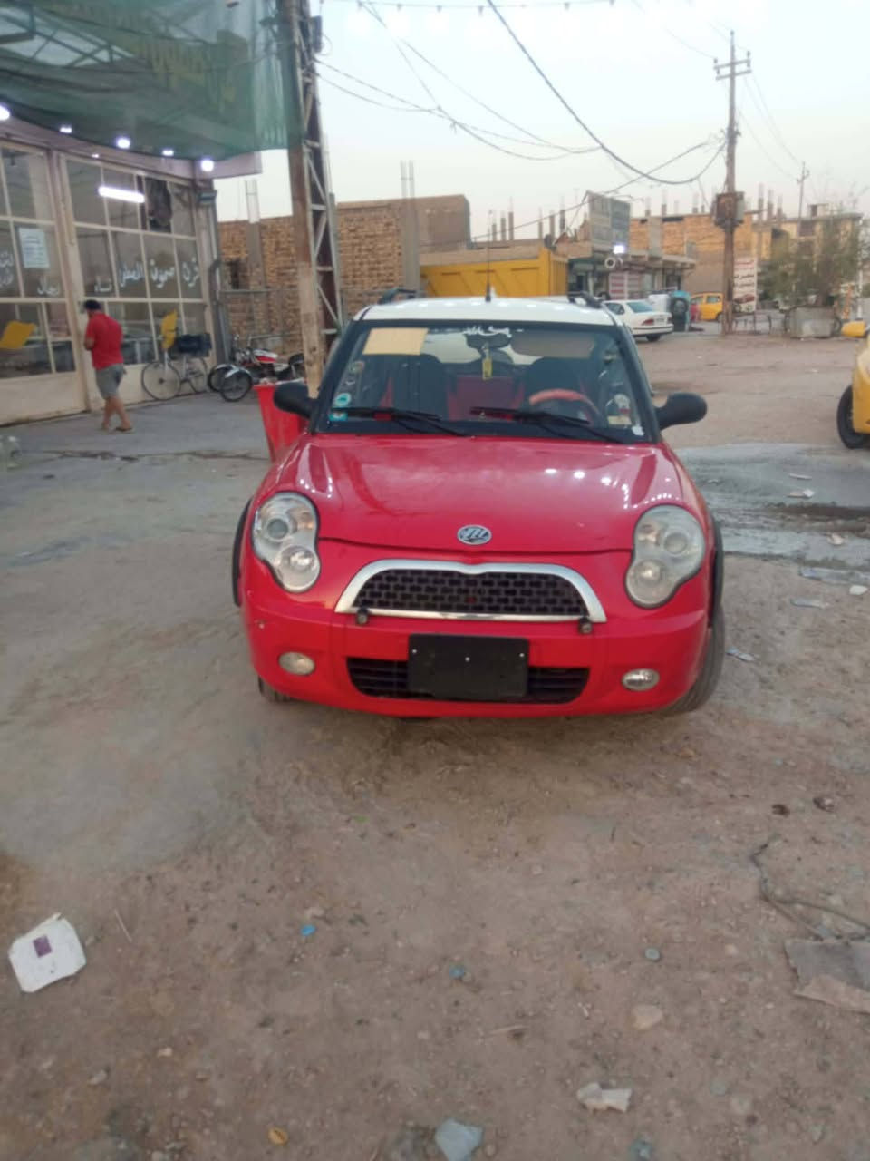 السلام عليكم 
ليفان للبيع السياره كفاله عامه رقم بغداد انكليزي بسمي موديل 13  تخم تاير حداديه جديده شاشه السياره خير من الله السعر 39 عنوان حله هاتف 0781167316 ***********
