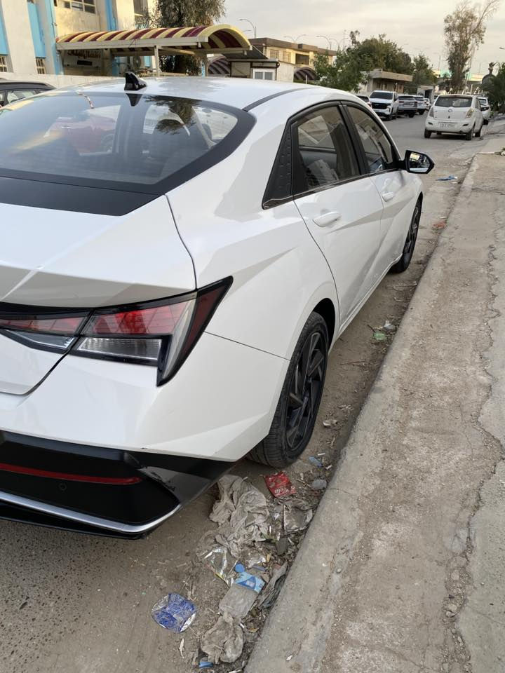 اللنترا 2024 صيني سيارة جديده بيه بارد بلباب الخلف السايق فقط فول مواصفات سعر 137 وبيه مجال بسيط مكان بغداد حي العامل رقم اربيل باسم عربي مبايل 
***********
