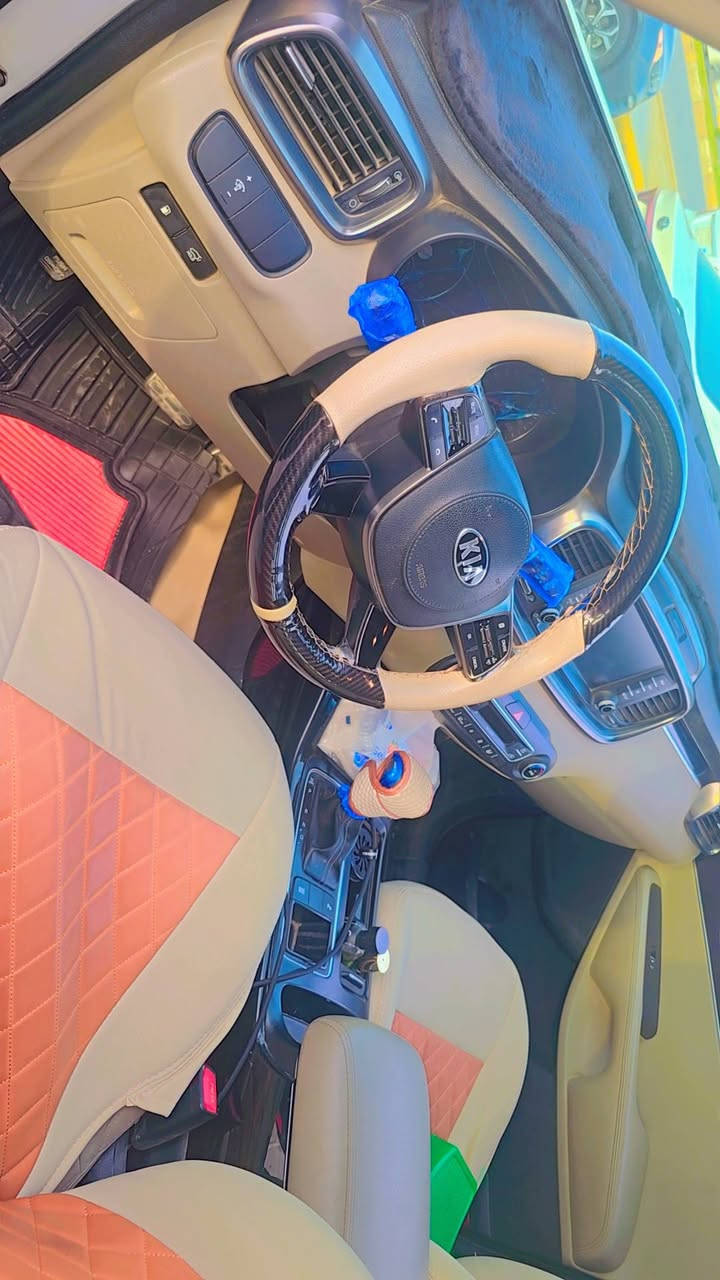 ياالله
السلام عليكم ورحمة الله وبركاته 

سورنتو خليجي ١٩ كامل مواصفات عدا البانوراما مكفول من الصبغ والتبديل  عدا بارد بسيط موضح بالصور 

السعر ٢٣٥ 🔐
الاستفسار اتصل او واتس***********
