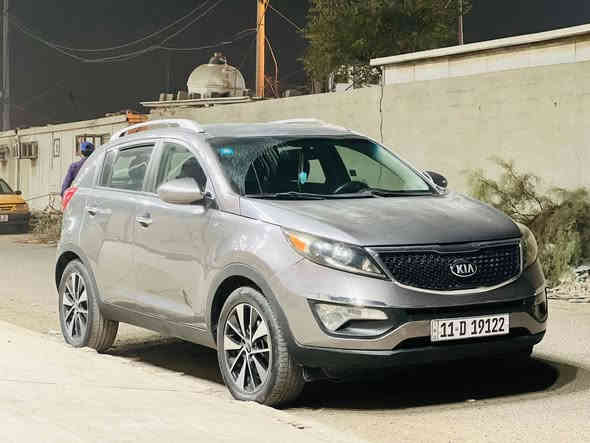 السلام عليكم سياره سبورتنج موديل 16
حادث موجود سنور سياره امريكي 
سنويه جديده السياره بأسمي تحويل 
السياره خير من الله مكينه وكير كفاله
مكفوله لغود وشواصي  
تبريد جاهز السياره جاهزه ربع دينار متصرف 
مواصفاتها فول ماعدا الفتحه 
السعر 127 وبيها مجال حك الجيه 
الرقم *********** .. الخاص مغلق ..
