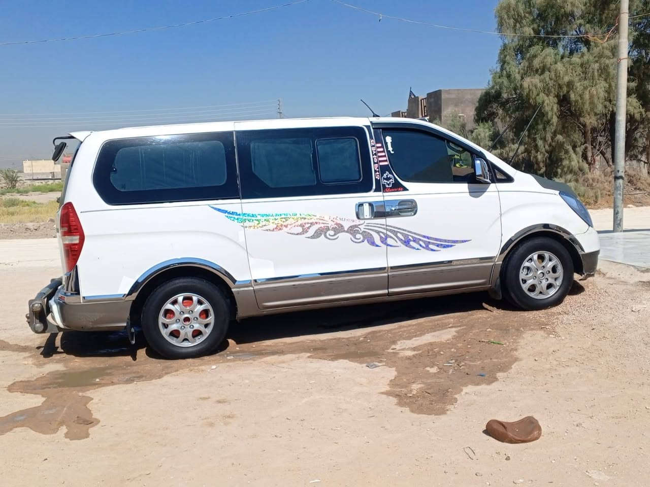 سلام عليكم مديل ١٢ مكفول سيار  ورقم انكليزي مفتوح ومكينتها تنقص سيار حلو شوفت عينك مكان سيار سماو ترهم مراوس مسكر  فقط  وسعر سيار ١٤٥ وبيها مجال بصيط  رلخاص مفتوح وهاذ رقمي ***********  ورزق علا الله
