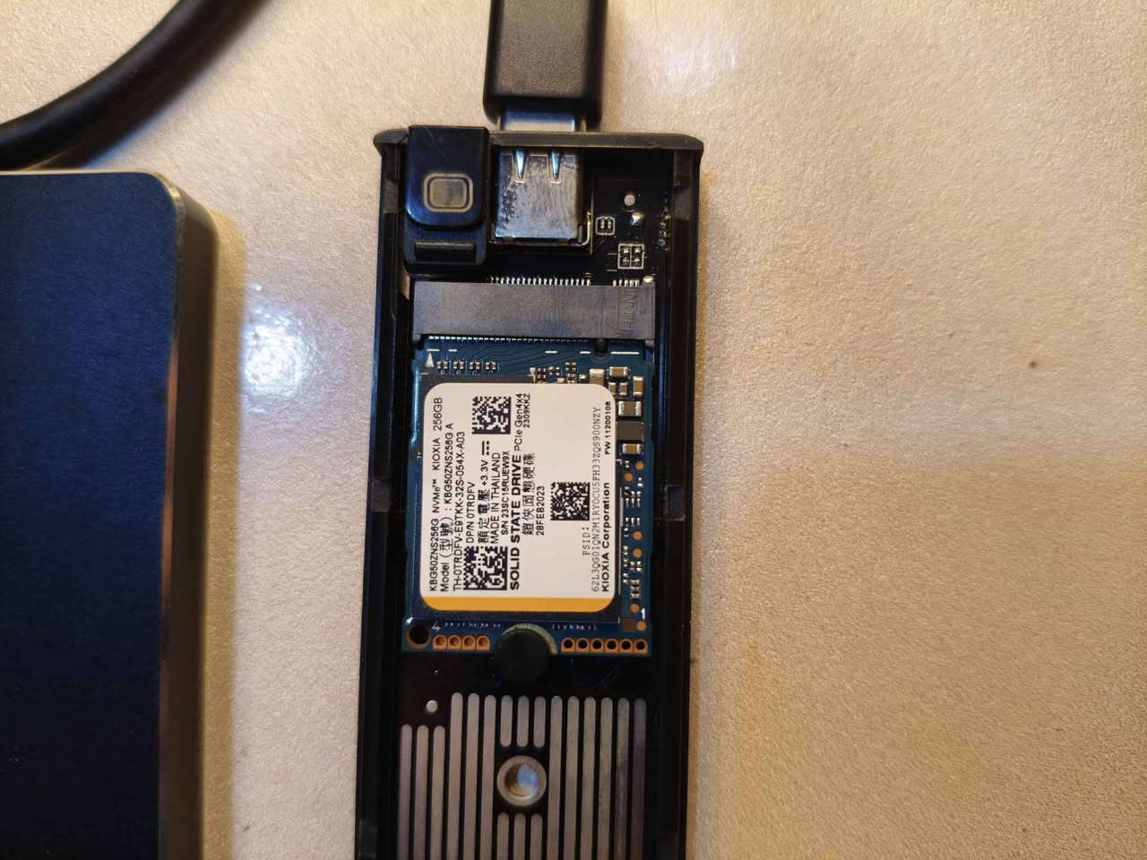 🔥 بيع سريع – هارد SSD NVMe أصلي عالي السرعة 🔥
💾 النوع: SSD NVMe M.2
🏷️ الماركة: KIOXIA (أصلي)
⚡ الواجهة: PCIe Gen4 x4
📦 السعة: 256GB
✅ الحالة: مستعمل نظيف 100% ويعمل بدون مشاكل
🚀 سرعة عالية في تشغيل الويندوز والبرامج والألعاب
💻 مناسب لجميع اللابتوبات والأجهزة الحديثة
💰 السعر السابق: 80,000 دينار
💸 السعر الحالي: 70,000 دينار فقط (عرض بيع سريع 🔥)
📞 رقم الهاتف: ***********
📍 متوفر للتجربة قبل الشراء السماوا, المثنى
