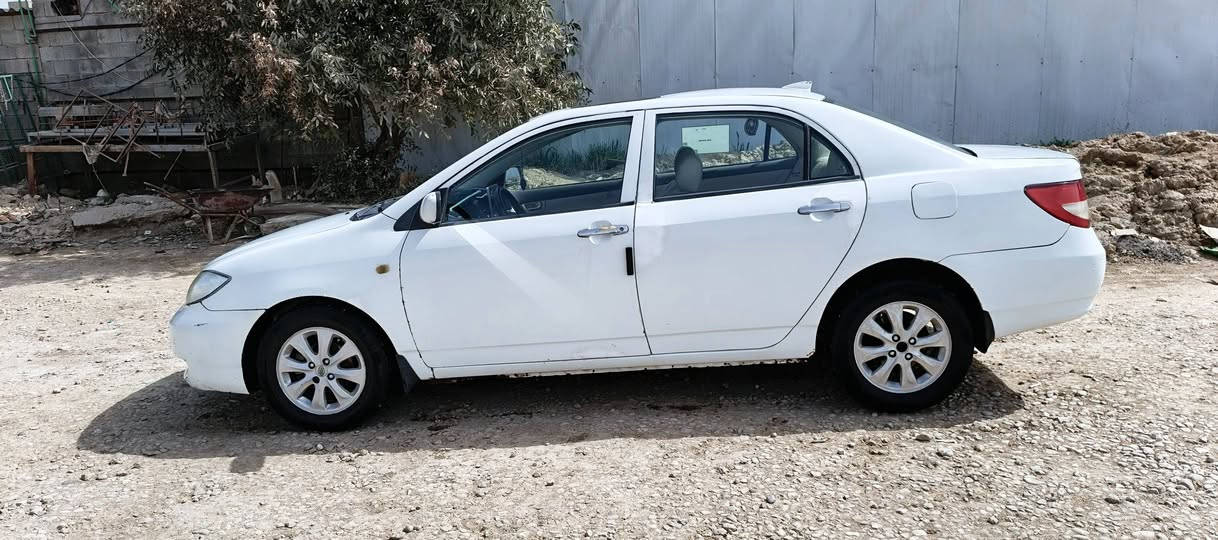 سلام عليكم
بي واي ديf3  المرغووب 2013  اوتو كير مكينه جدد شرط كهربائيات صدرها 90/100 شاشه داخل بيجي كشنات جلد
سياره خير من الله سنويه جديده سياره بأسمي 
مصبوغه عااام 👍
سعر52 وبيها مجال مكانها واسط العزيزيه
مامتواجد ع خااص
الهاتف
 ***********
