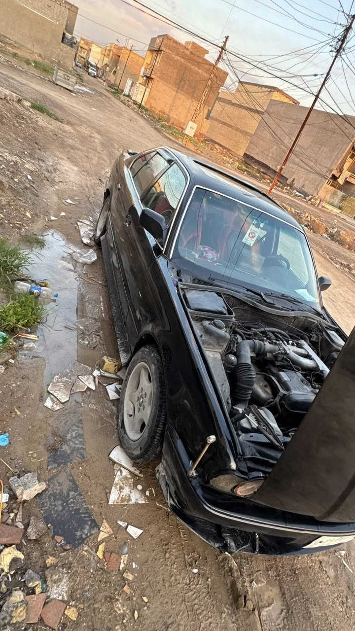 بي ام 525 للبيع او المراوس
السلام عليكم بي ام 525 
1993
محور كير محرك vvt ياباني 
صدر امامي جديد نقص دبلات 
صدر خلفي جيد نقص دبلات 
بطاين نضيفه 
مروحه جديده 
باتري جديد 
فيتبم جديد 
مصبوغه عام 
كير اوتو 

ملاحضه 

(المحرك بي بدايه دخان بدون تنقيص )

رقم انبار مشروع وطني تحويل مباشر 
مكان بغداد قرب علوه الرشيد 
*********** 
السعر 38$
