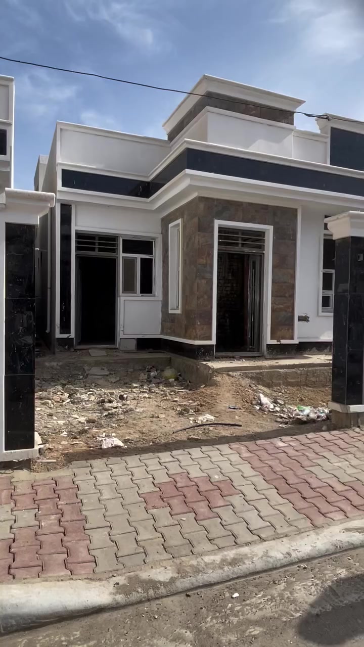 بيت ب٢٥مقدمه مجمع اليرموك مساحه ٢٠٠طابق واحد  نقص بس سيراميك شهر ويكمل تستلم مفتاح اكو شارع ١٥وشارع ١٠
التسديد عن طريق المصرف ٦٥٠ كل شهر السعر الكلي ١٥٠
مكتب كريم العبيدي 
***********
