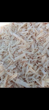 نشارة بيضاء • ٥٠ كيس • مربي دواجن