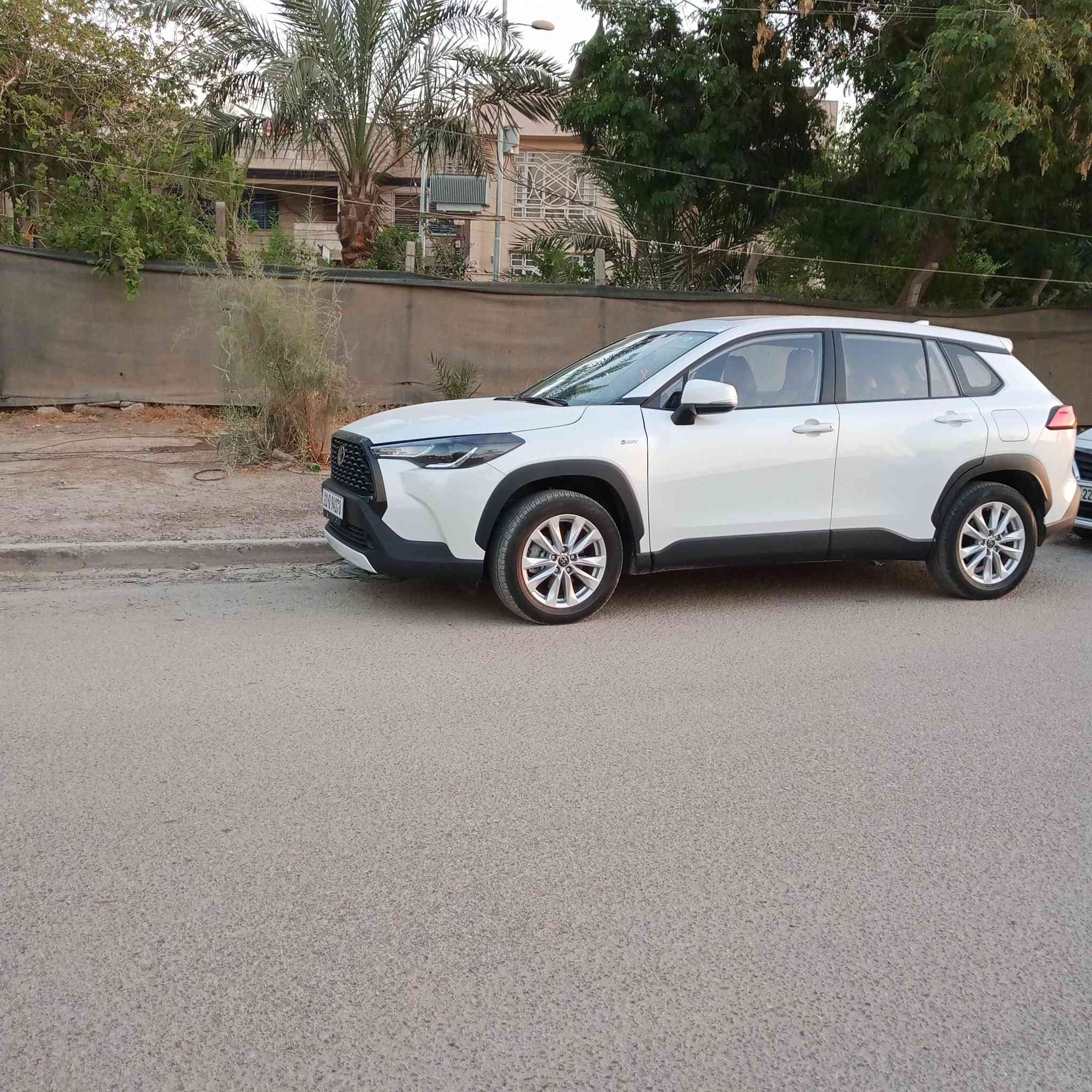 السلام عليكم ورحمه الله وبركاته
للبيع كورلا كروس 2024 محرك 2000 رقم بغداد

عداد المسافه  5900 تقريبا

مكفولة كفالة عامة

المواصفات:

تحديد مسار/ كروس سرعه /رادار امامي/ثلاث وضعيات قيادة /سايد بريك اوتو هولد/جام 4اوتو/قطعتين تبريد/كشنات جلد لونين /فتحة سقف/تبريد شاشه/عدادات شاشة ديجيتال/كامرة خلفية.

السعر  25 مليون دينار نهائي

 المكان بغداد 

للتواصل رقم واتساب ‏‪***********‬‏
