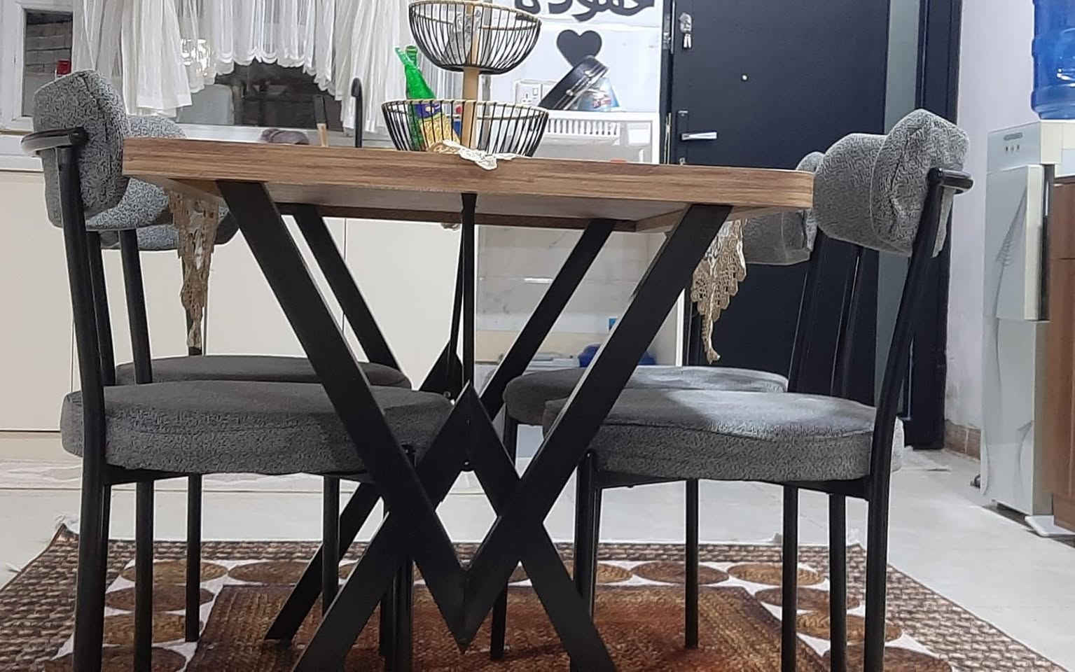ميز طعام للبيع جديد قليل مستخدم بشرط نضيف سعرها 140 وبيه مجال الي يريد يجي خاص فقط رحمه والديكم،،


**إذا كنت صاحب هذا الإعلان وتريد حذفه لأي سبب، رجاءا أرسل رسالة إلى الدعم الفني**