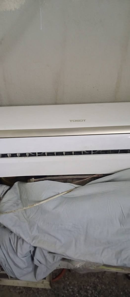 داخلية فقط توسوت 2طن ضمان الشغل سعرها 90مكان بغداد ***********
