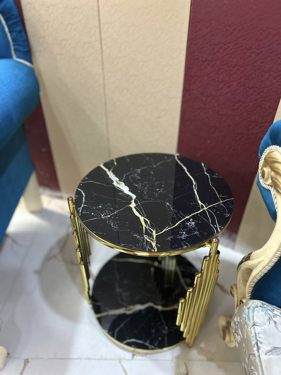 سلام عليكم تخم قنفات تركي درجه اولى قنفه كبيره مع ٤ كرسي  جديد ابيعهم لان مساحه ماعندي اريدهم ٣٠٠ قفل مع الطبلات وبالعافيه على الي ياخذهم


**إذا كنت صاحب هذا الإعلان وتريد حذفه لأي سبب، رجاءا أرسل رسالة إلى الدعم الفني**