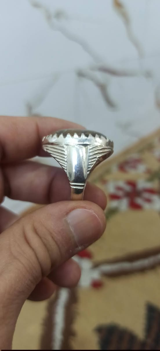 اللهم صل على محمد وآل محمد 

ياالله سلام عليكم خوان تحفة من داودي قياس الخاتم 24 

تفاصيل اكثر خاص بيع فقط بدون مراوس يوجد توصيل


**إذا كنت صاحب هذا الإعلان وتريد حذفه لأي سبب، رجاءا أرسل رسالة إلى الدعم الفني**