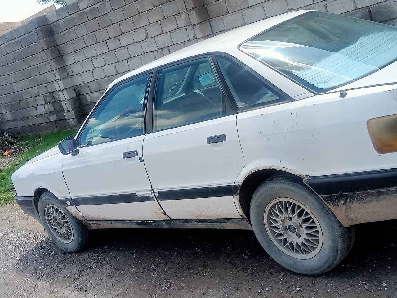 السلام عليكم اخوان اودي محرك 08 الأصلي سياره شرط التحويل بيها قاصر وأحد سعرها بلاش بلاش قرامات صفر تايرات كهربائيات كها شغاله محرك شرك السعر 16 وبيها مجال حك الجيه سياره حلوه مصرف بانزين متصرف خلاص *********** مدوشمه جديد
