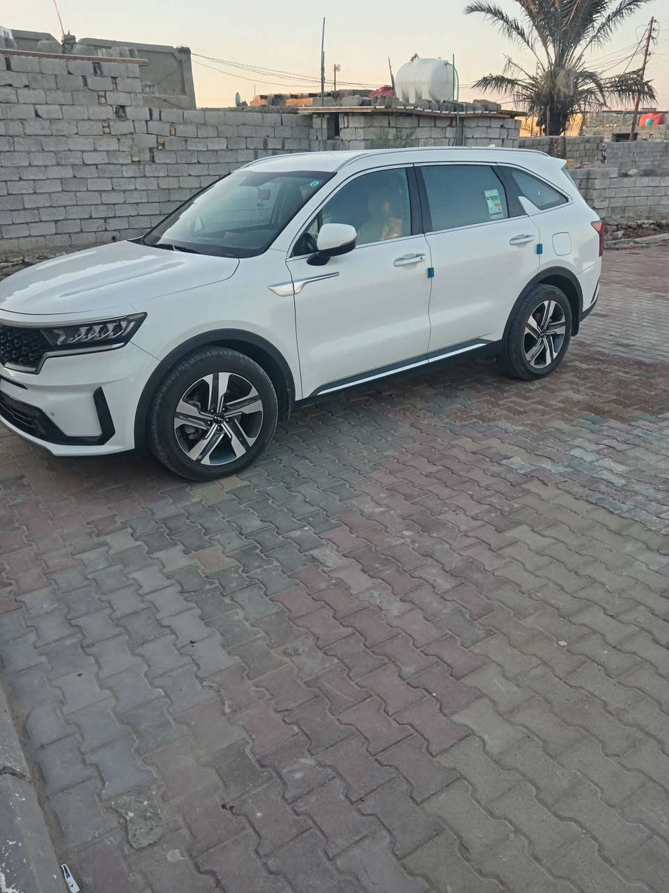 سلام عليكم ورحمة الله وبركاته سياره للبيع سورنتو خليجي 2023مواصفات فول كفاله عامه موبايل ***********
