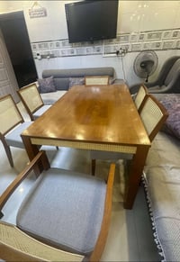 ميز طعام اخو الجديد  السعر 450 وبيه مجال  العنوان بغداد/ العامرية الرق...