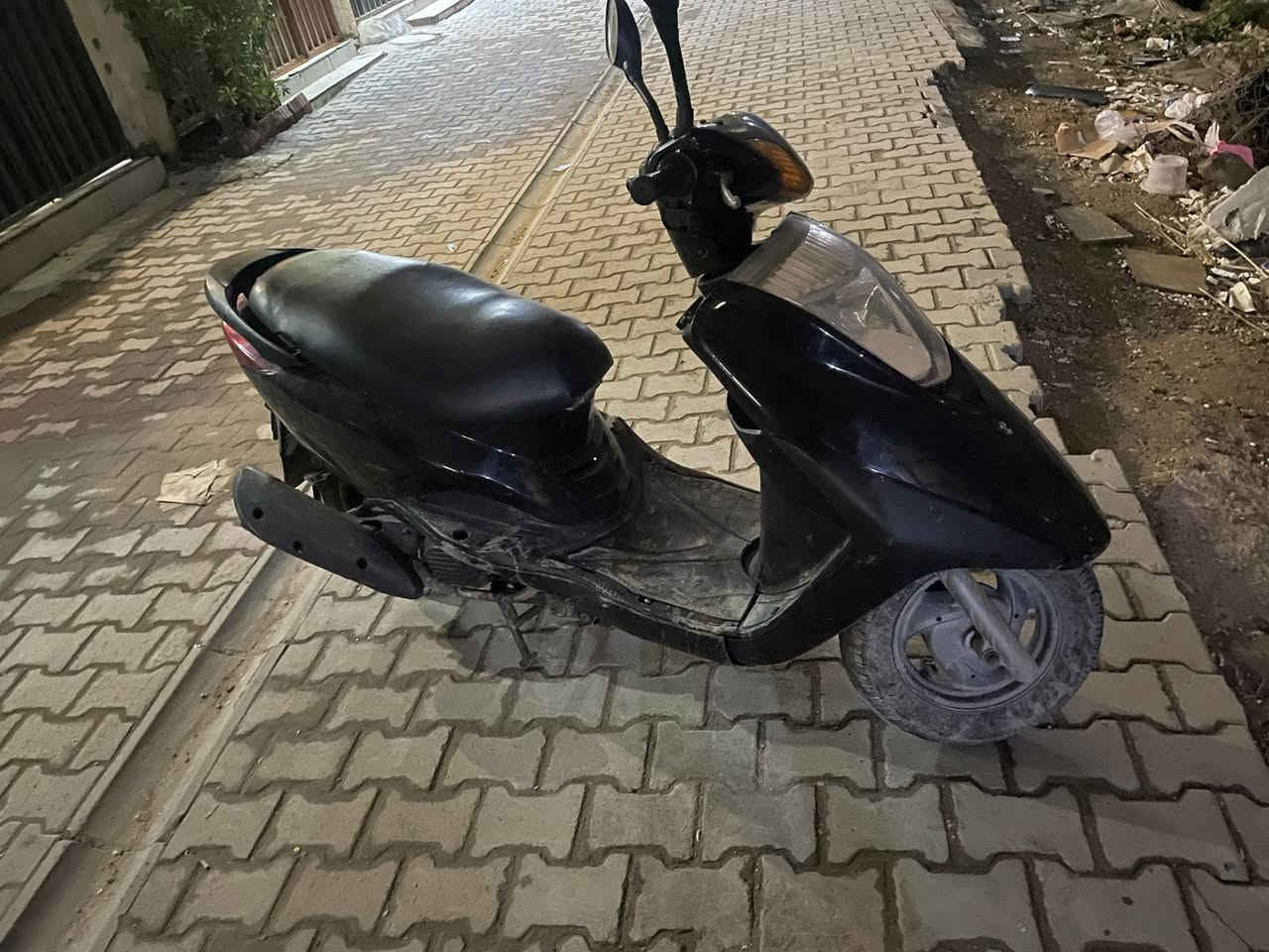 سلام عليكم دراجة بريز كاملة نقص كيجات سعر 650 وبيهة مجال بصيط مكاني سبع ابكار ***********
