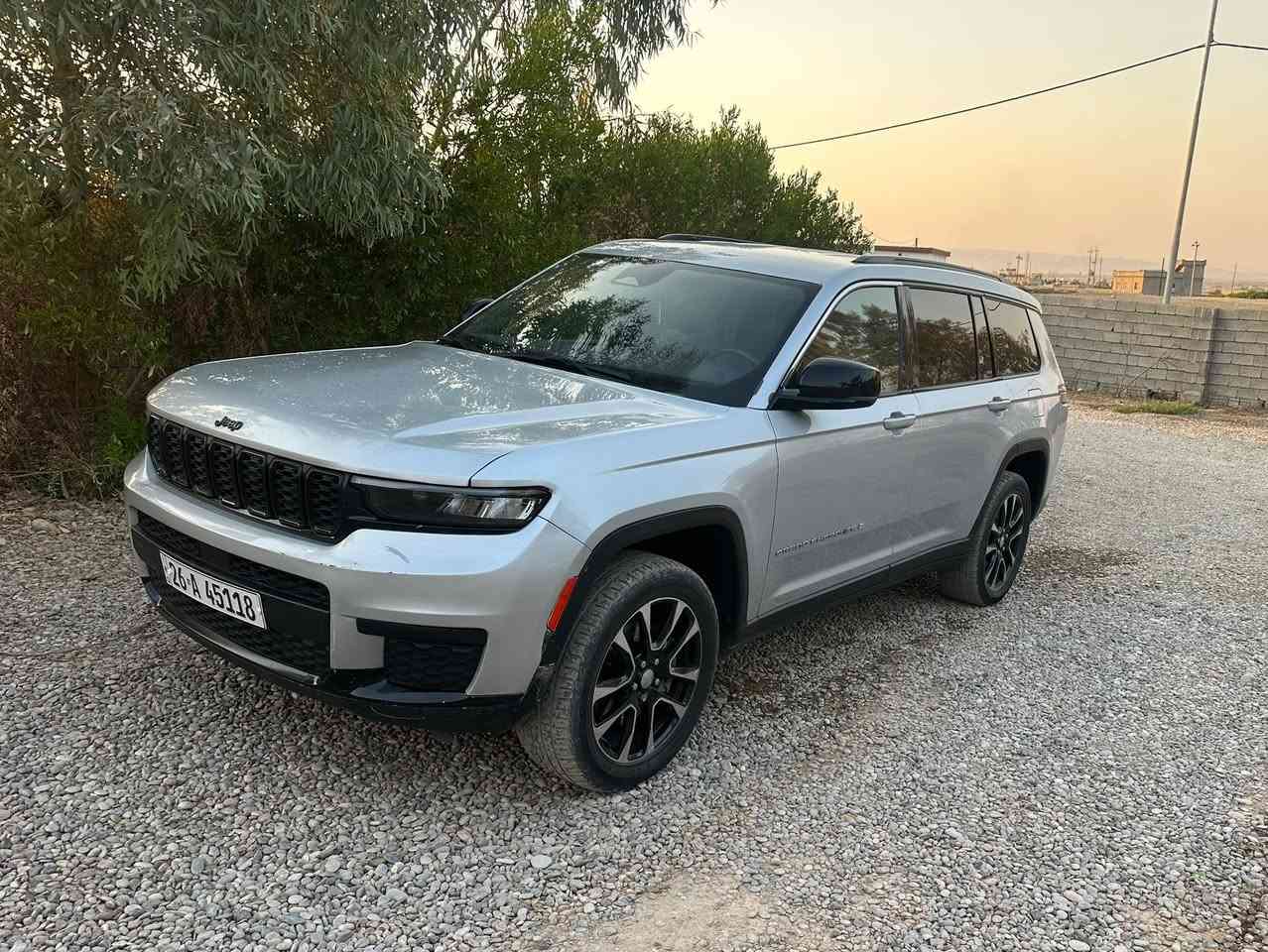 جيب گراند 2023 فول VIP
سبعه راكب ضرر جاملغ وبنيد تبديل بلادي نفس اللون 
بدون دواخل  ماشيه 53 mil 
السياره جديده وضع شركه 
السعر 285 $ بيها مجال قليل 
يرهم مراوس بكامري او كورلا موديل 20 و فوگ مع فرق نقد
مكان السياره الحويجه-الحلوات
*********** 
ملاحظه صور السياره بدون غسل
