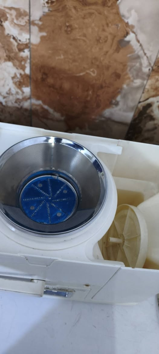 معصارة نوع نشنال ياباني 
نضيف جدا السعر 70 الف
ممكن مدينة الصدر


**إذا كنت صاحب هذا الإعلان وتريد حذفه لأي سبب، رجاءا أرسل رسالة إلى الدعم الفني**