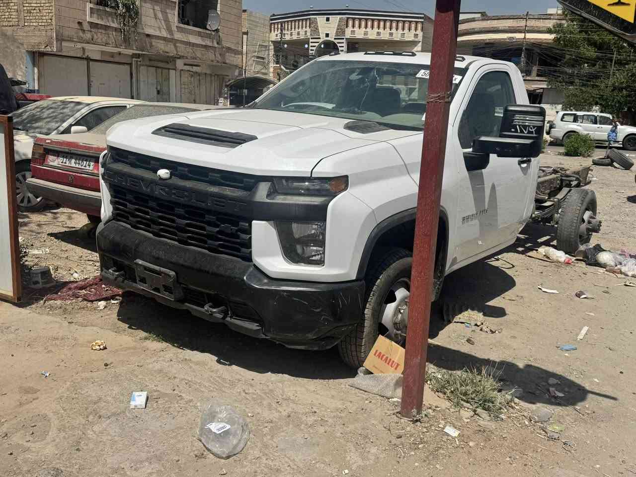 سلام عليكم 
للبيع 
شوفرليت سلفرادو موديل 2023
هاف لوري 
دبل تاير 
حادث جاملغ وباب يمين
بدون ايرباك
مرقم بغداد وكآمل 
السعر 30 الف 
مكاني بغداد الغزاليه 
***********
