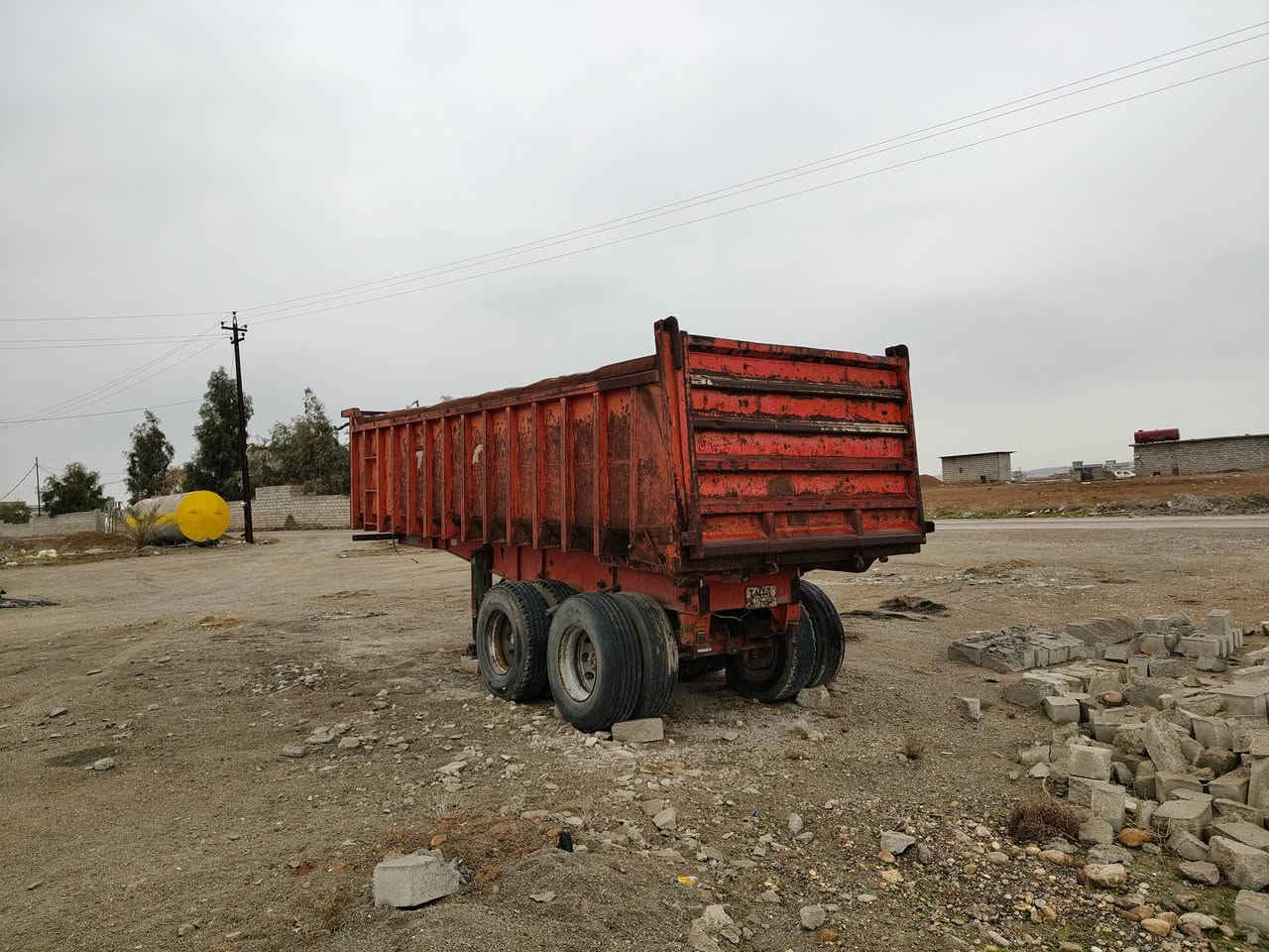 السلام عليكم 
بودي بحاره للبيع سويدي 
جاهز ع شغل طخم تاير بودي نضيف 
 مكانها الموصل الكسك 
السعر 75$بيها مجال 
*********** كورك 
‏‪0770 164 1953‬‏ اسيا
