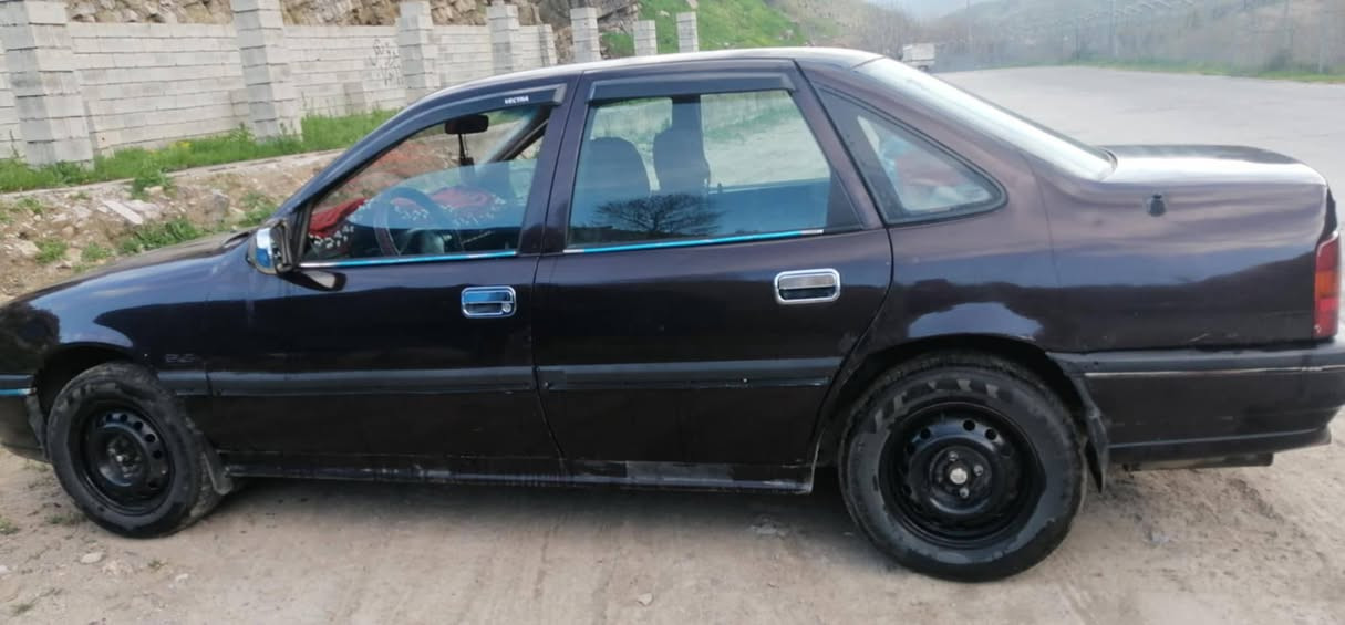 سڵاو هاوڕێیان ئەم ئۆپڵە بۆ فرۆشتن مۆدیل 93گێڕ و  مەکینە بەشەرت مەکینە18یە دەحم و لێدراوی نیە مووس و بڕاوە نیە حلووجە ماڵێ دزیاری نیە مەدەنی بەشەرت *********** أربيل, العراق
