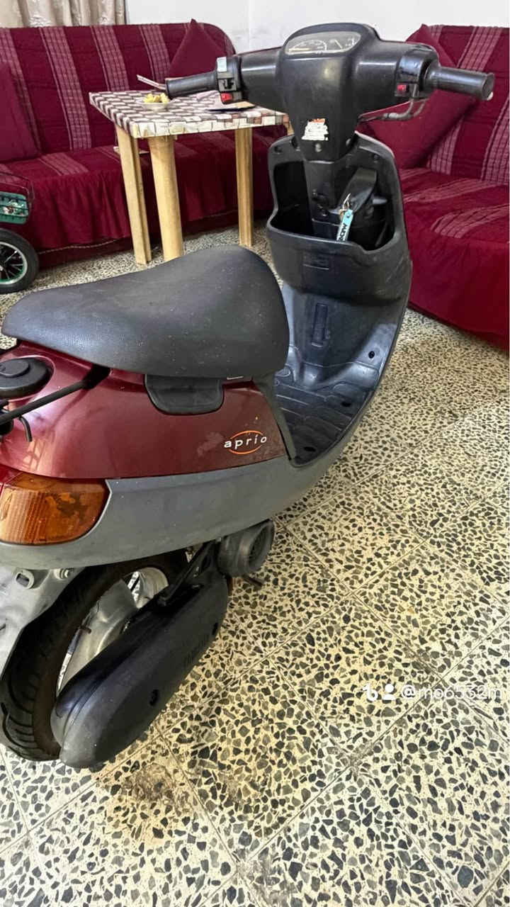 السلام عليكم 
دراجه بطه خطين فحل دراجه جديده صار 3 اشهر نازله رمبه ماشيه 6000 الدراجه شلعه او معدل تعبر ال60 االعنوان الكاظمية الرقم *********** بغداد, العراق
