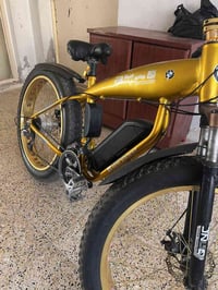 للبيع دراجه للبيع سعر 450 الف 07734396855 أو 07506265778
